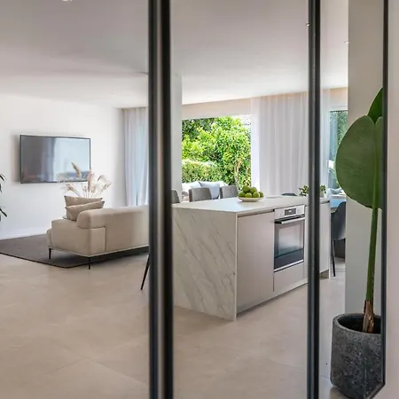 Exclusive House Located In Prime Location Villa Marbella
