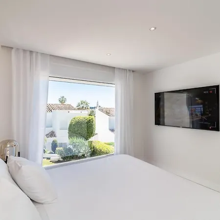 Exclusive House Located In Prime Location Marbella